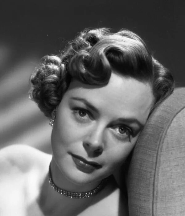 Луиза локхарт. Локхарт, энн. Джун локхарт. June lockhart фото. June lockhart фото.