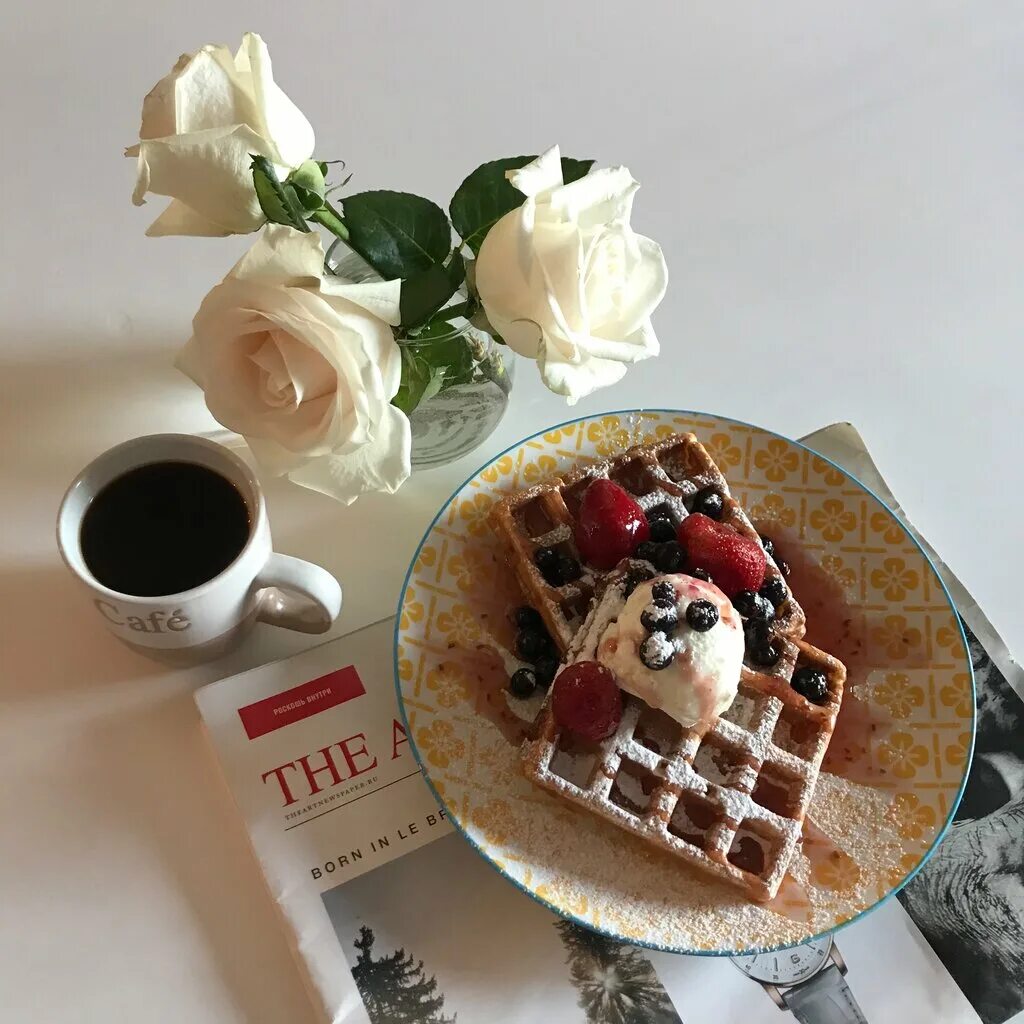 вафли кофейные. кофе и вафли спб. кафе кофе вафли. венские вафли в кофейне. венские вафли и кофе.