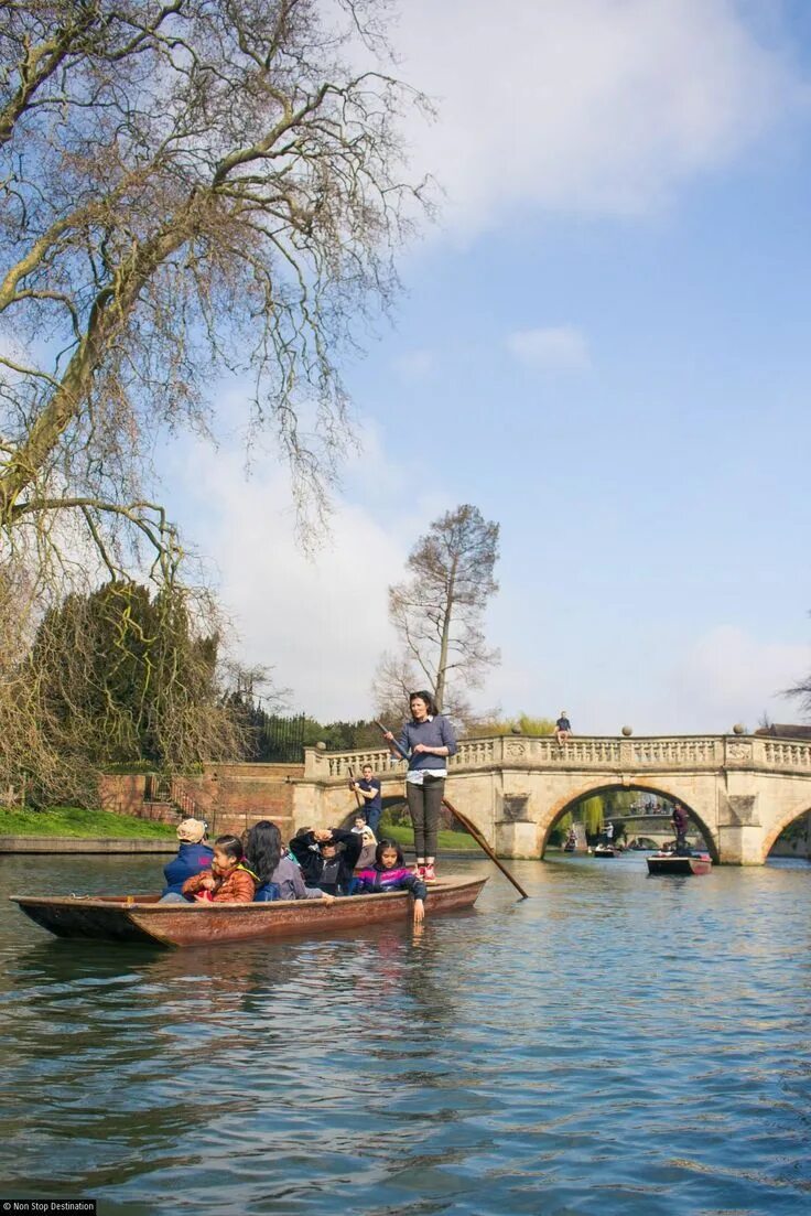 Guide day. Punting in cambridge. oxford punting. international guide day. cambridge one.