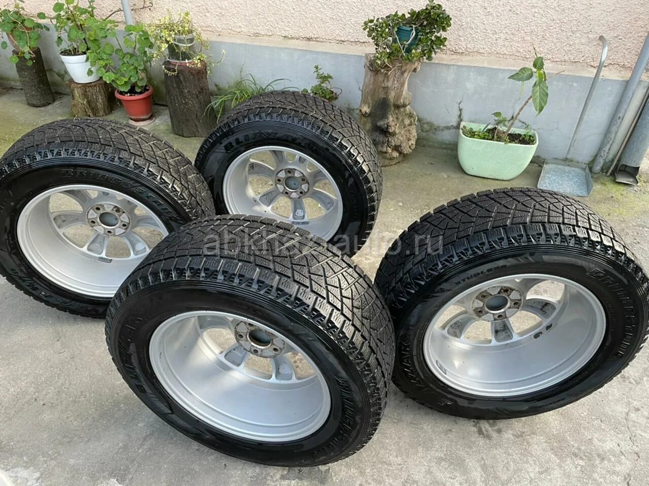 Шины сухум. Pirelli scorpion winter. Хранение шин в москве. Шины сухум. Шина 215*90-15 forward safari 510 (с камерой).