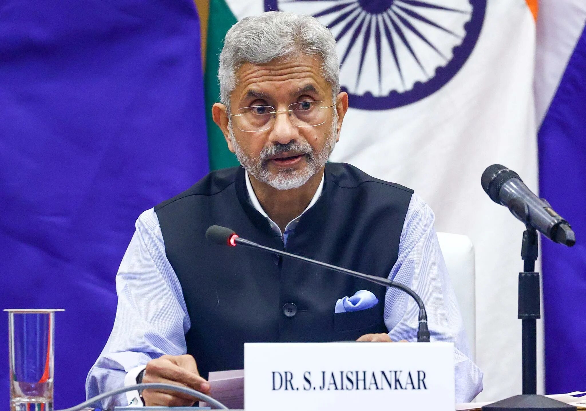 Субраманьям джайшанкар. Представитель мид индии. Глава мид индии джайшанкар. Мантуров джайшанкар. Глава мид индии субраманьям джайшанкар.