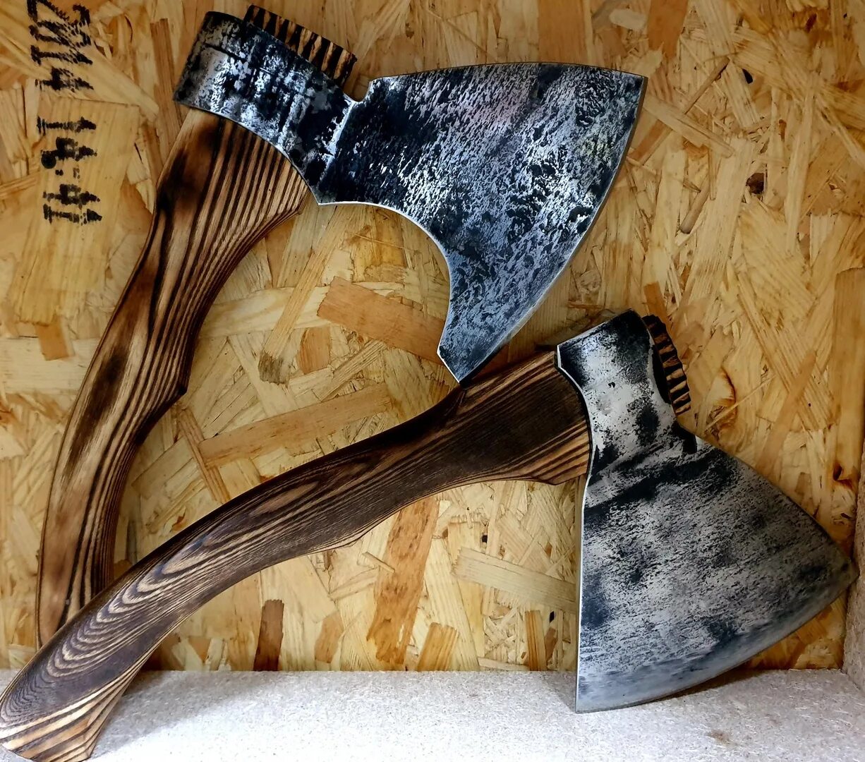 Топор для охоты. Stihl топор универсальный 600г 00008811969. Топор эксперт лесник. Topor диана топор. Материал топоров.