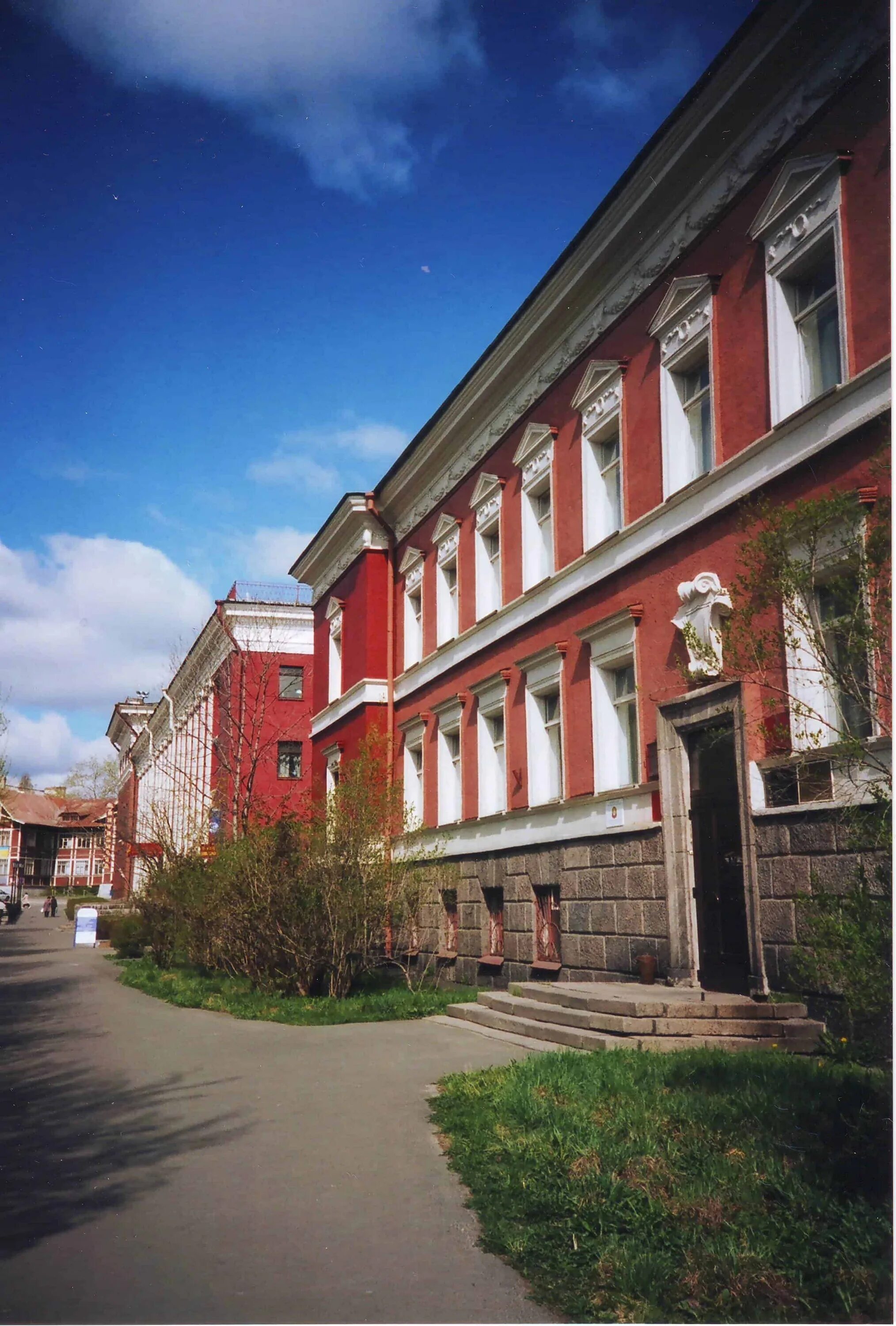 Петрозаводск ул энгельса. Улица Энгельса Петрозаводск. Энгельса 4 Петрозаводск. Ул Энгельса Петрозаводск. Улица Энгельса 4 Петрозаводск.