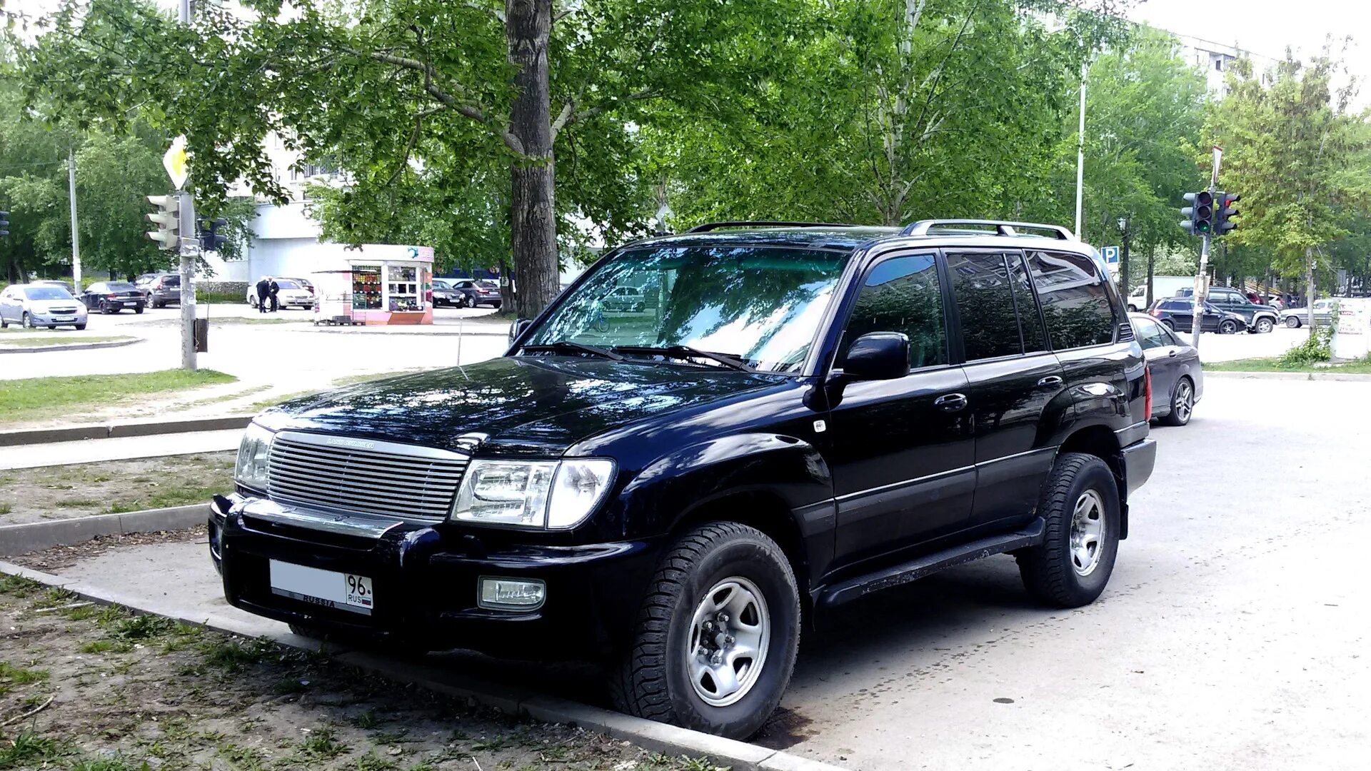 Toyota land cruiser 100 105. Лексус лх 470 и крузак 100 на 1 фото. Тойота 100 отзывы. Тойота 100 отзывы. Тойота 100 отзывы.