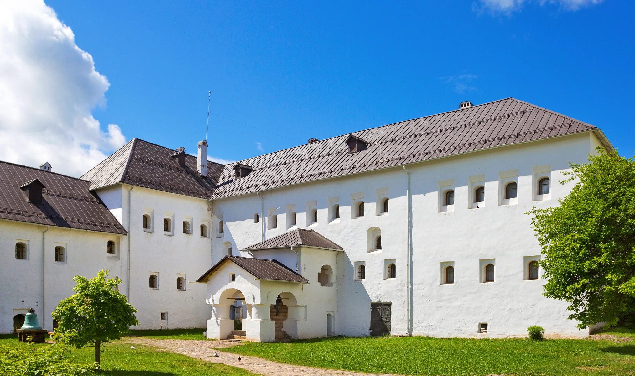 Псков великий новгород. Псков 14 века. Псков самостоятельно. Псков 14 века. Изборск псковская область.