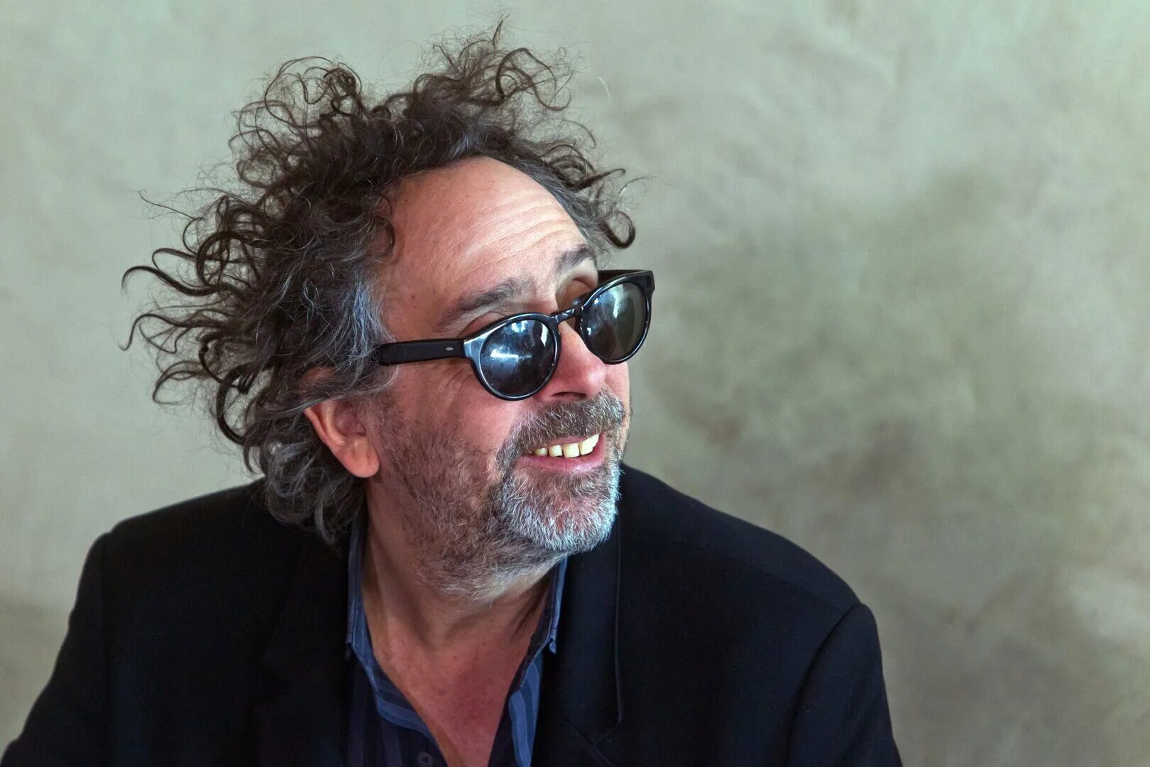 Тим бёртон (tim burton) тим бёртон. Тим бёртон режиссер. Тим бёртон 2023. Тимоти а. Тим бёртон 2024.
