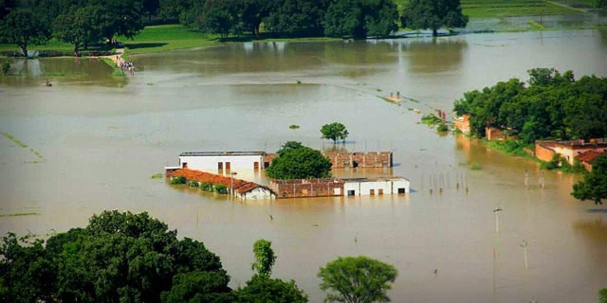 Засуха наводнение. Природные катастрофы засуха. Засуха и наводнение. Провинция белуджистан пакистан. Стихийные бедствия засухи , затопления.