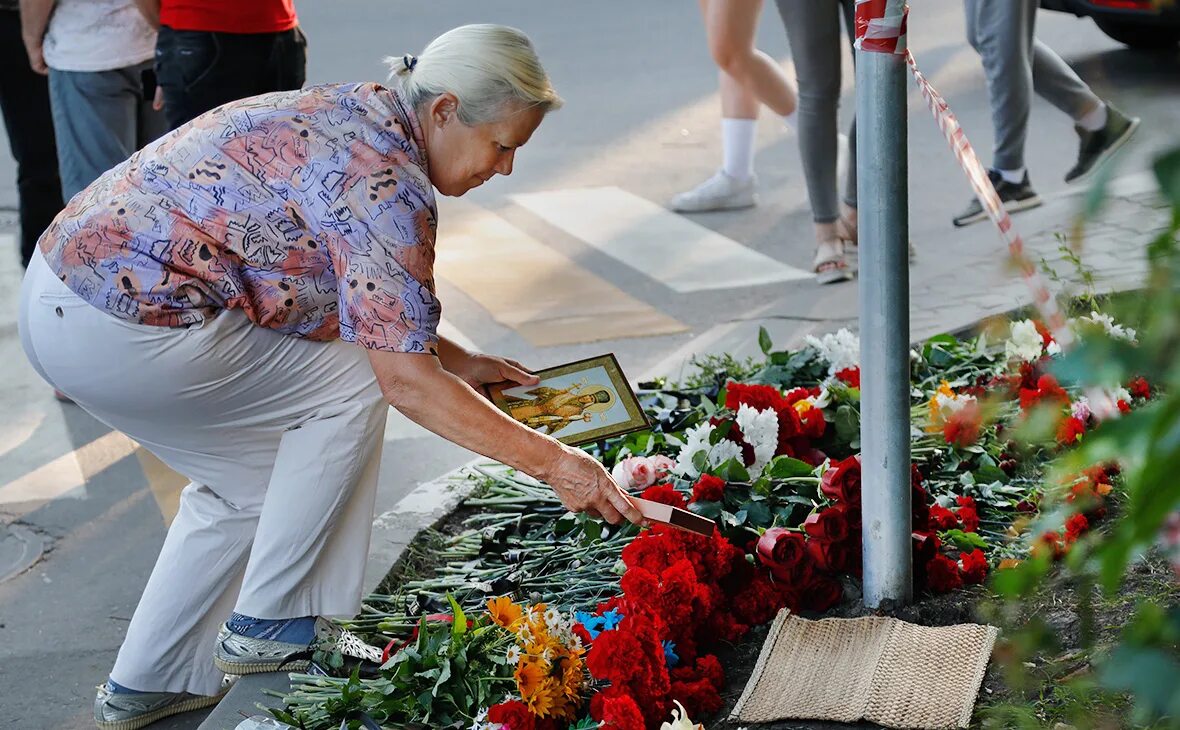 Белгород гибнет. Возложение цветов в память о погибших в теракте. Фестиваль цветов Белгород.