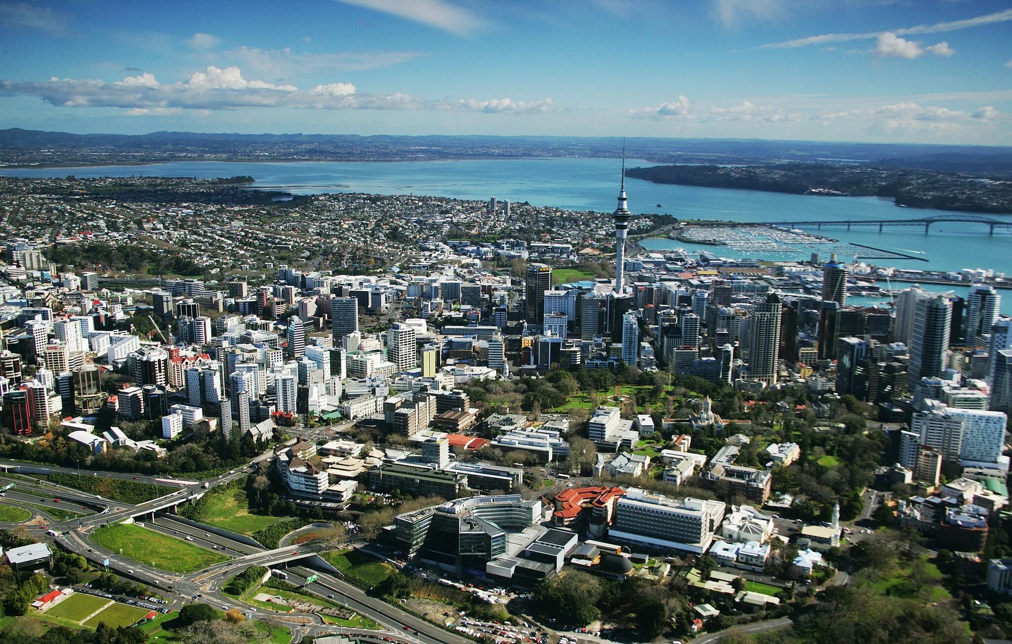 New zealand cities. Город Окленд новая Зеландия. Окленд Калифорния. Новозеландия Окленд. Гамильтон город новая Зеландия.