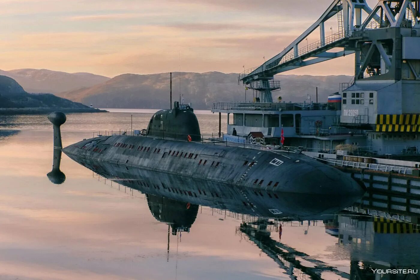 Подводная лодка 667бдрм "дельфин". Подводные доки подводных лодок. Апл подводная лодка. Атомные подводные лодки северодвинск. Uss florida подводная лодка.