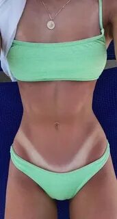 Follow The Tan Lines (50 PICS) .