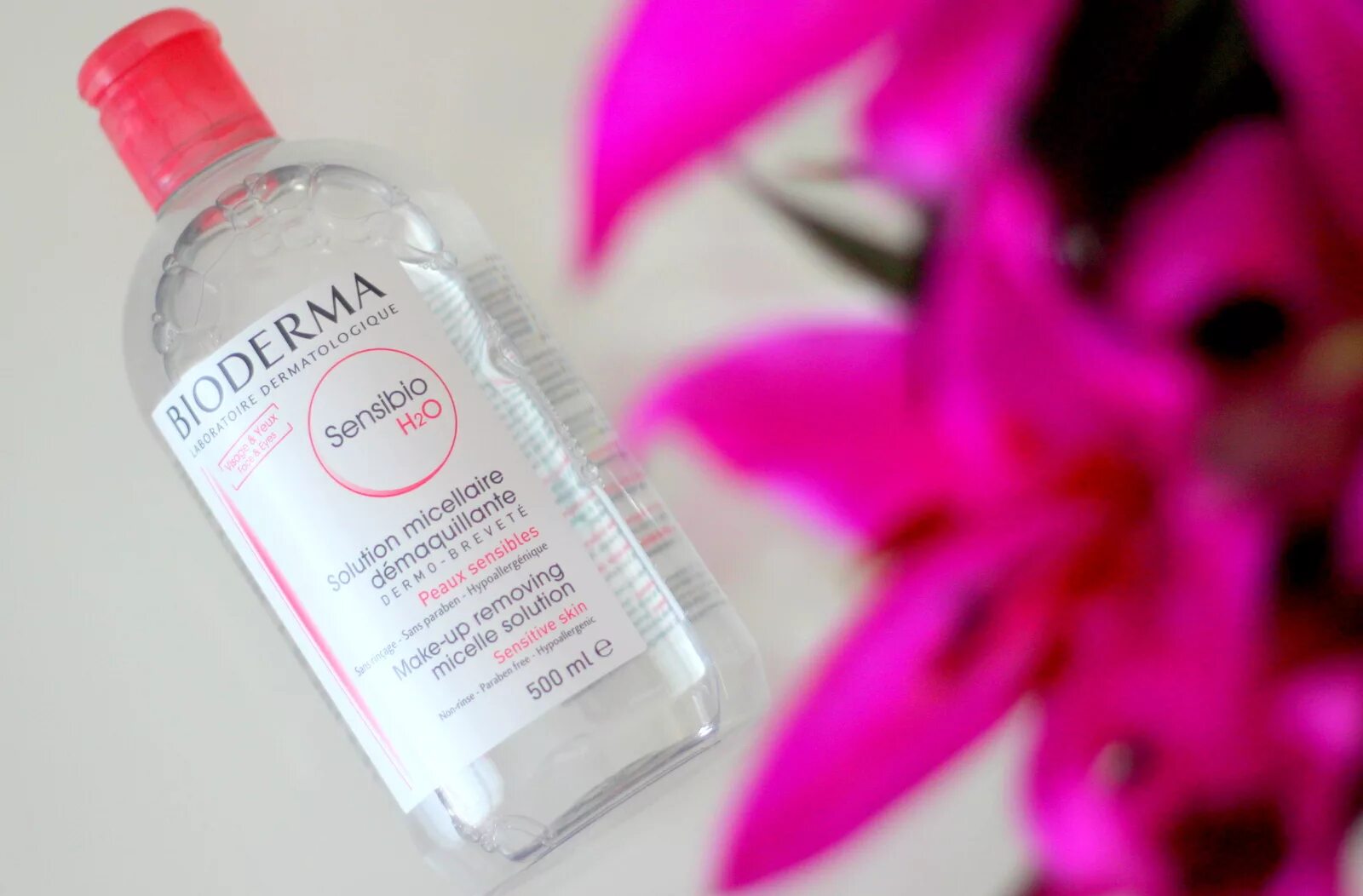 Почему мицеллярная вода. Bioderma Sensibio h2o Micellar Water. Bioderma Micellar Water 500 мл. Bioderma Sensibio Micellar. Bioderma Sensibio h2o мицеллярная вода.