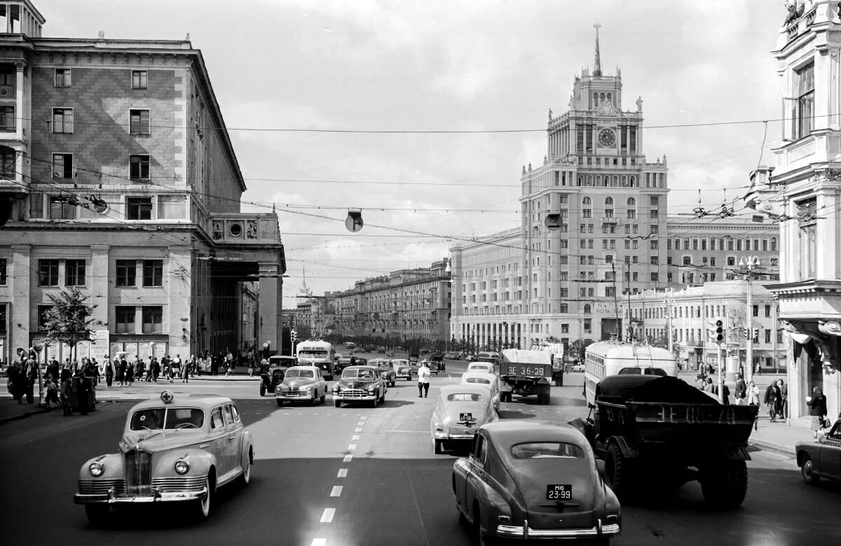 Советский район москвы ссср. Москва 1956 площадь Маяковского. Гостиница Пекин Москва 1956 площадь Маяковского. Площадь Маяковского 1950. Москва 1950 МГУ.