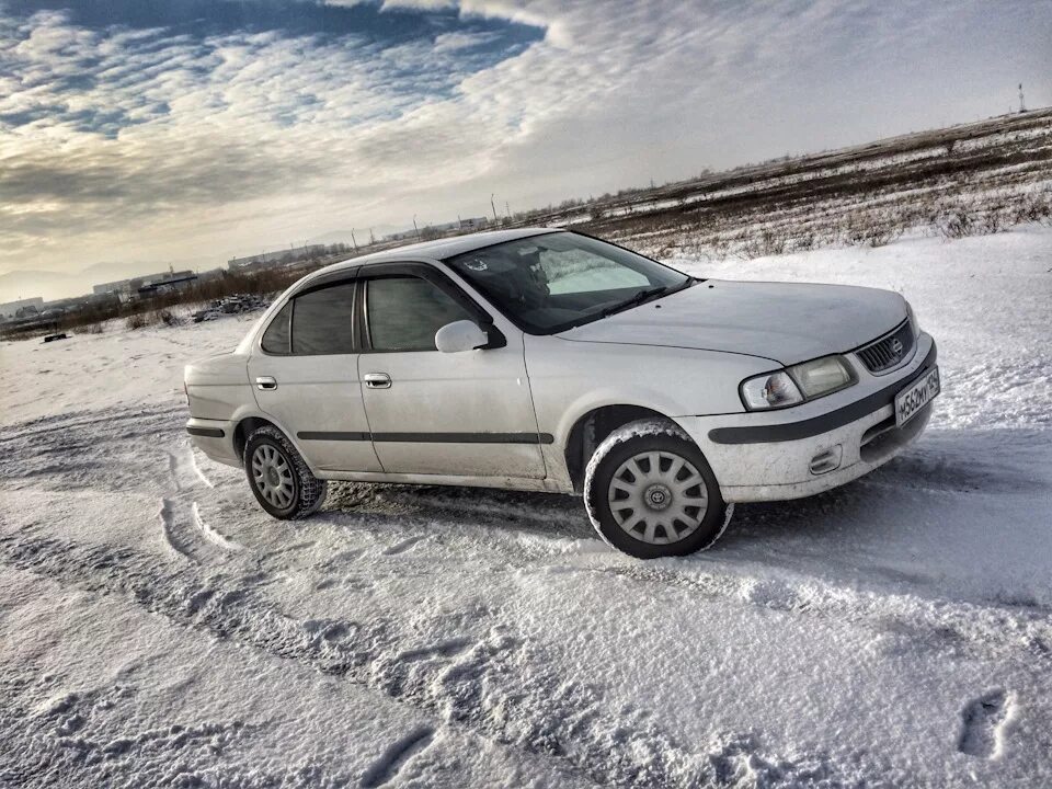 Nissan Sunny b15. Ниссан Санни 2001 серый. Ниссан Санни b15. Ниссан Санни серый.