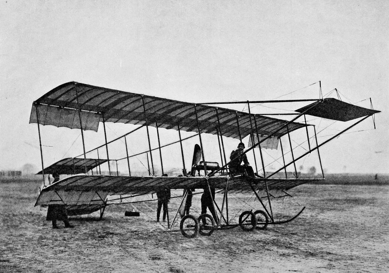 Первый самолет видео. Фарман самолет 1910. Аэроплан Фарман 1910 года. Фарман 20 самолет. Фарман самолет 1914.