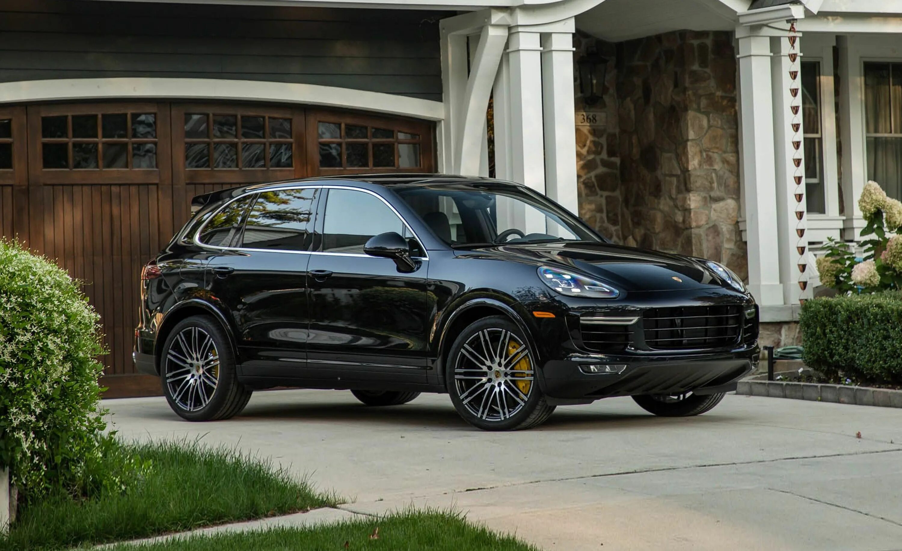 Порш каен турбо. Порше Кайен. Porsche Cayenne s 2019. Porsche Cayenne Turbo s. Порше Кайен 2018.