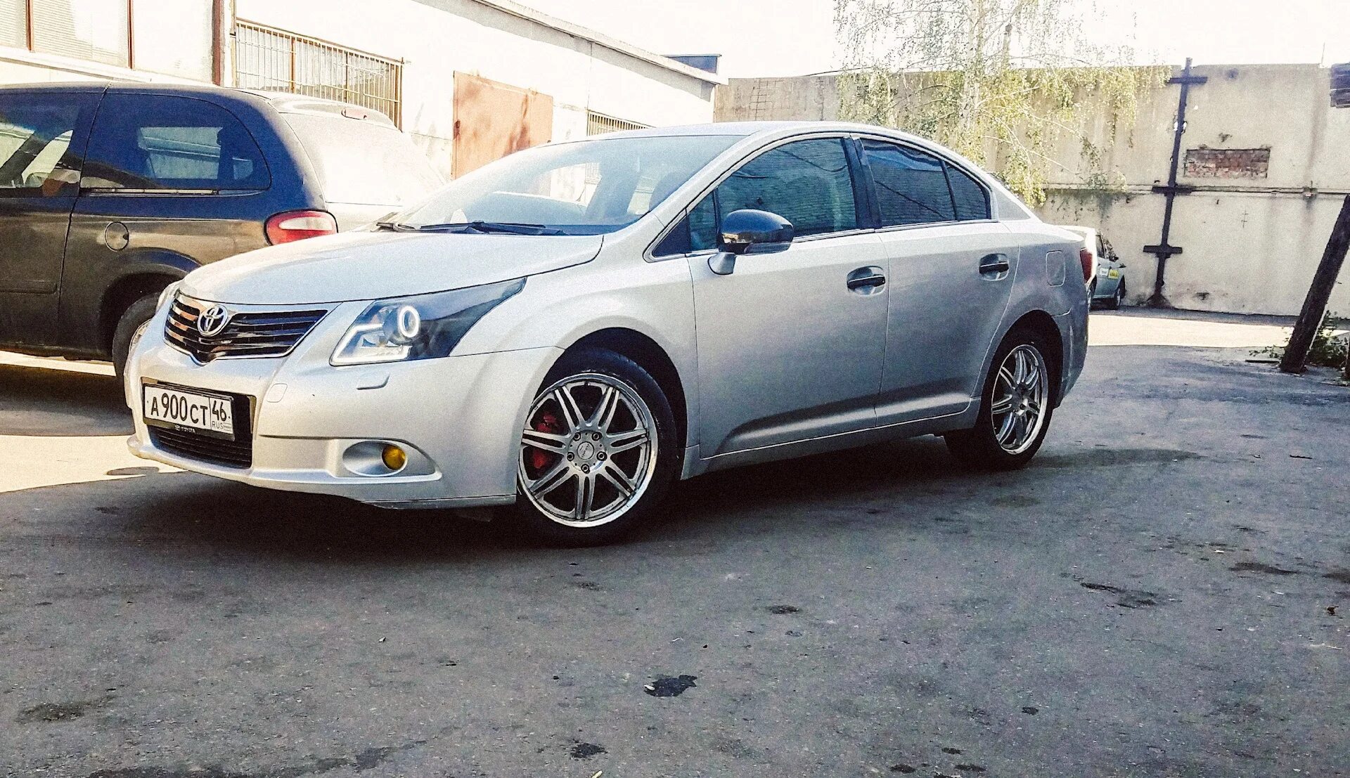 Тойота т 27. Тойота авенсис 2010 r18. toyota avensis 3 диски. тойота авенсис 2010 r19. диски тойота авенсис 2010.