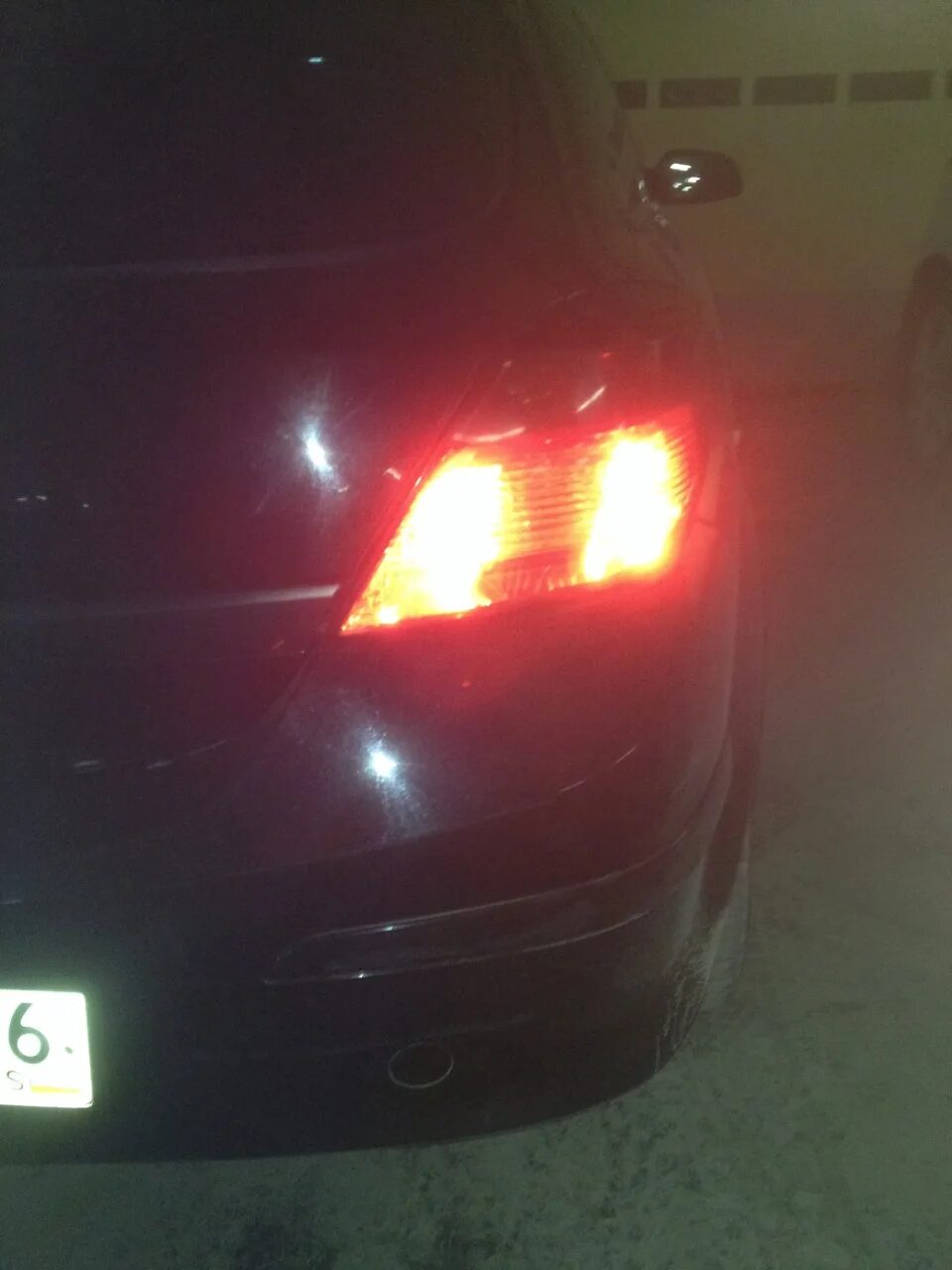 Стоп сигнал astra h. Opel astra h gtc задний габаритный фонарь. astra gtc 2008 задняя габаритная лампочка.