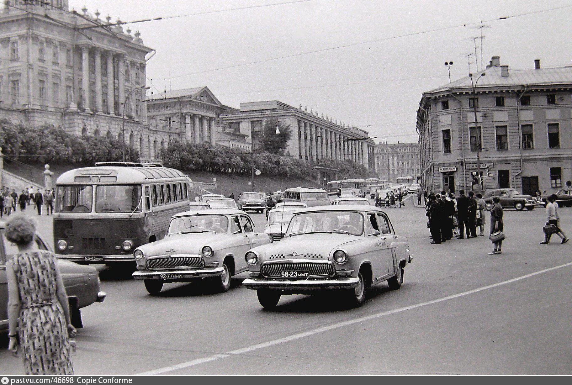 СССР Волга 60е. Моховая улица в 70-е. Проспект Маркса Москва СССР. СССР Москва 70-е.