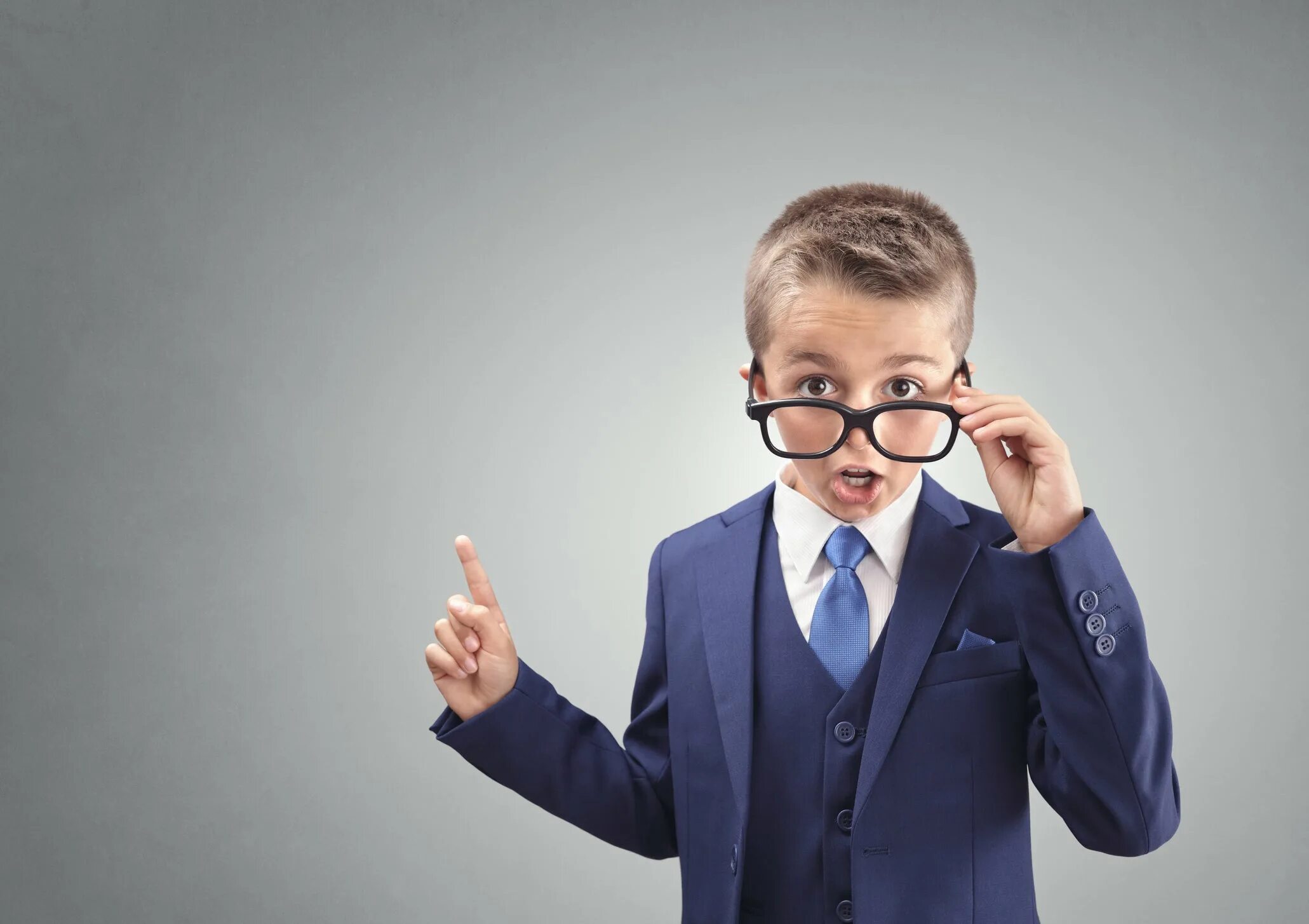 Менеджер детских. Воспитание ребенка. Деловой ребенок. Карточки. Школьник бизнесмен.