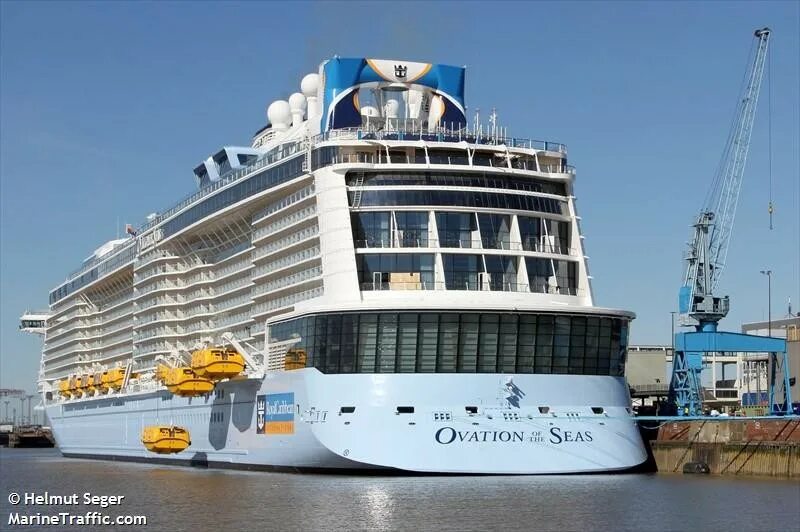 Лайнер spectrum of the seas. Ovation of the seas лайнер. spectrum of the seas лайнер. круизный лайнер royal ovation. ovation of the seas imo.