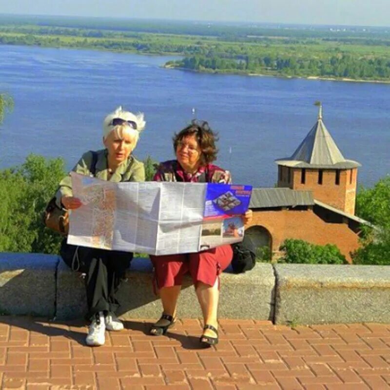 Туризм в великом новгороде. Новгородский детинец ярославово дворище. Великий новгород летом. Новгород туристический сайт. Великий новгород туризм.