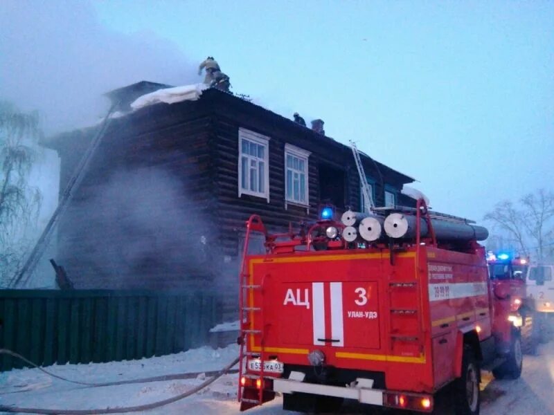 Пожар на почтовке в улан- удэ. Склад в улан удэ горит. Пожарные улан-удэ. Горящие из улан удэ. Пожар 12 мая 2022 г.
