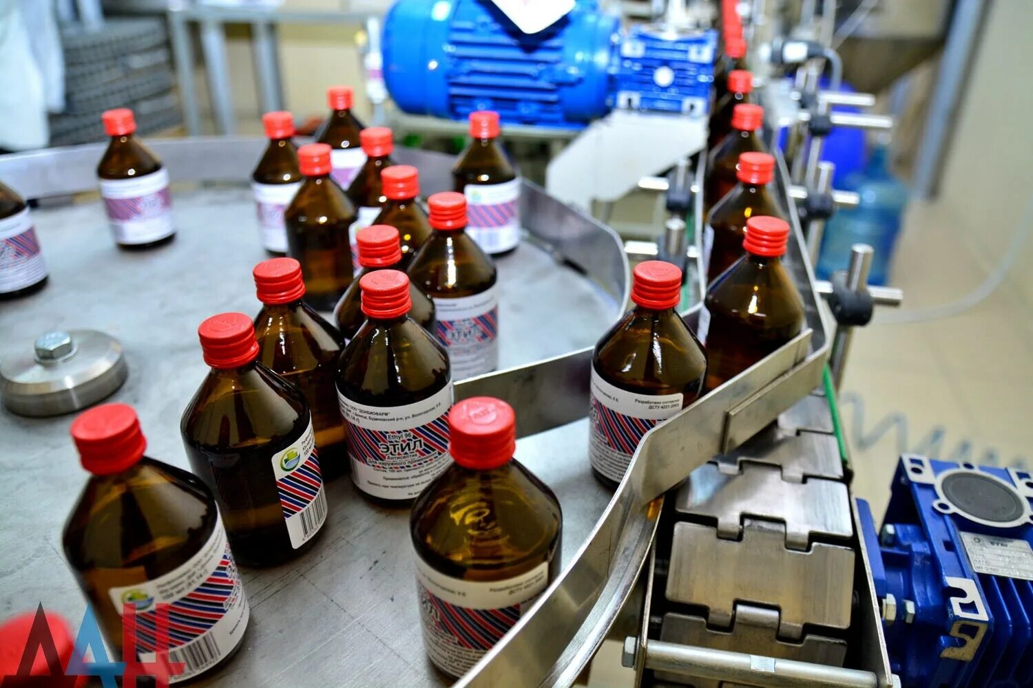 Производство молока. Производство непищевой продукции. Спиртосодержащие препараты в аптеке. Производство непищевой продукции. Ручная фасовка.