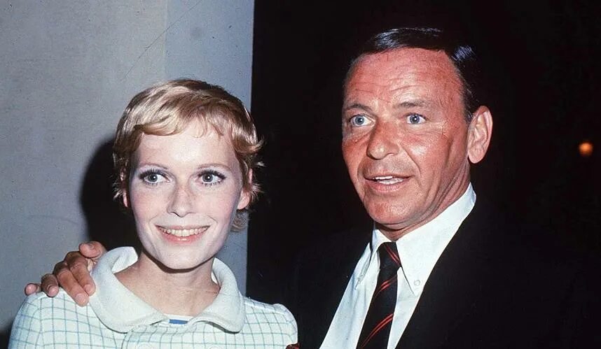 Frank Sinatra and Mia Farrow. Миа Фэрроу и Фрэнк. Фрэнк Синатра с женой. Фрэнк Синатра и его жена Миа Фэрроу. Миа фэрроу и фрэнк синатра