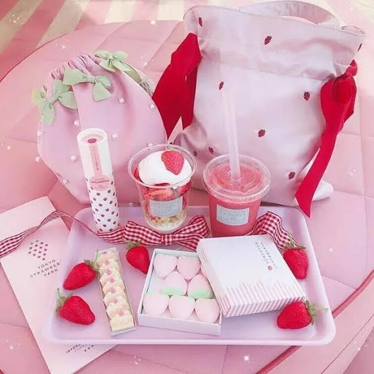 Розовые вещи косметика. Милые штучки. Девчачьи разные. Красивые девчачьи вещи. Милые вещи.