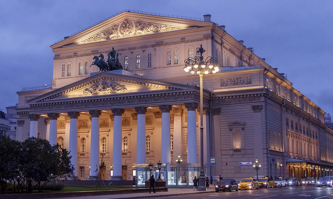 Театры москвы на английском. Театральная площадь в Москве Бове. Большой театр Бове. Бове ансамбль театральной площади. Ансамбль большого театра в Москве.