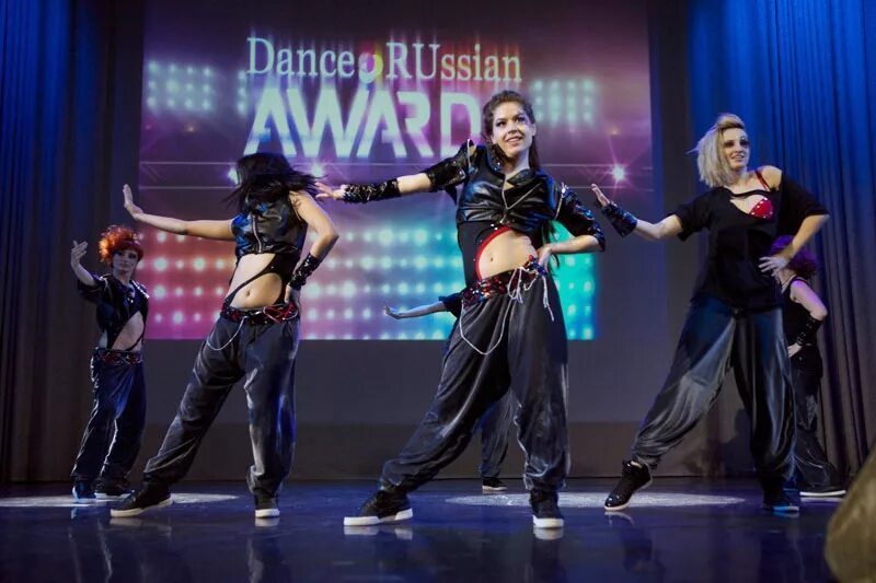 Virtual dance. танец виртуального персонажа. Virtual dance. танец незуко 3d. Virtual dance.