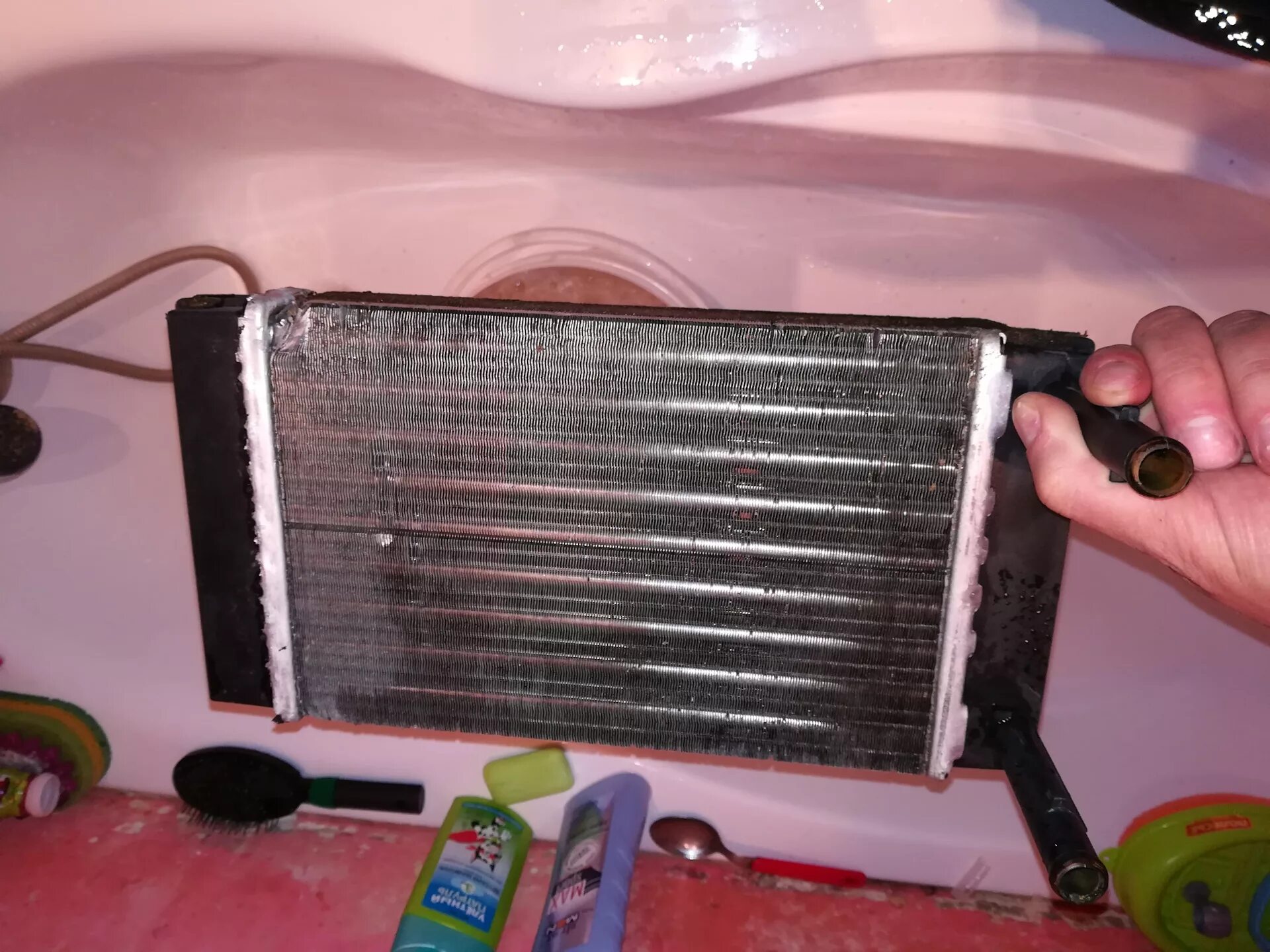 Дополнительный радиатор печки. Радиатор отопителя газ 24. Радиатор печки на рекстон 2 дизель. Радиатор доп печки уаз патриот 2. Радиатор отопителя fiat ducato.