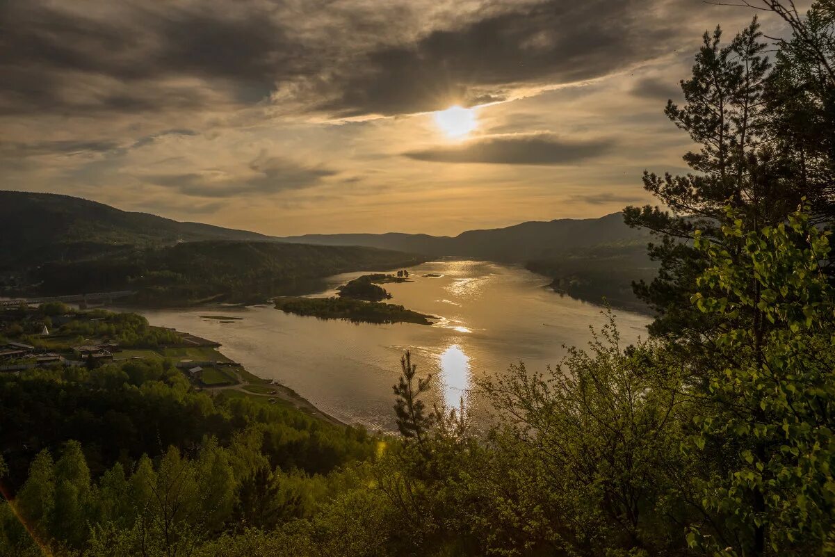 река енисей. хакасия енисей. река енисей красноярск. река енисей. енисей пейзаж.