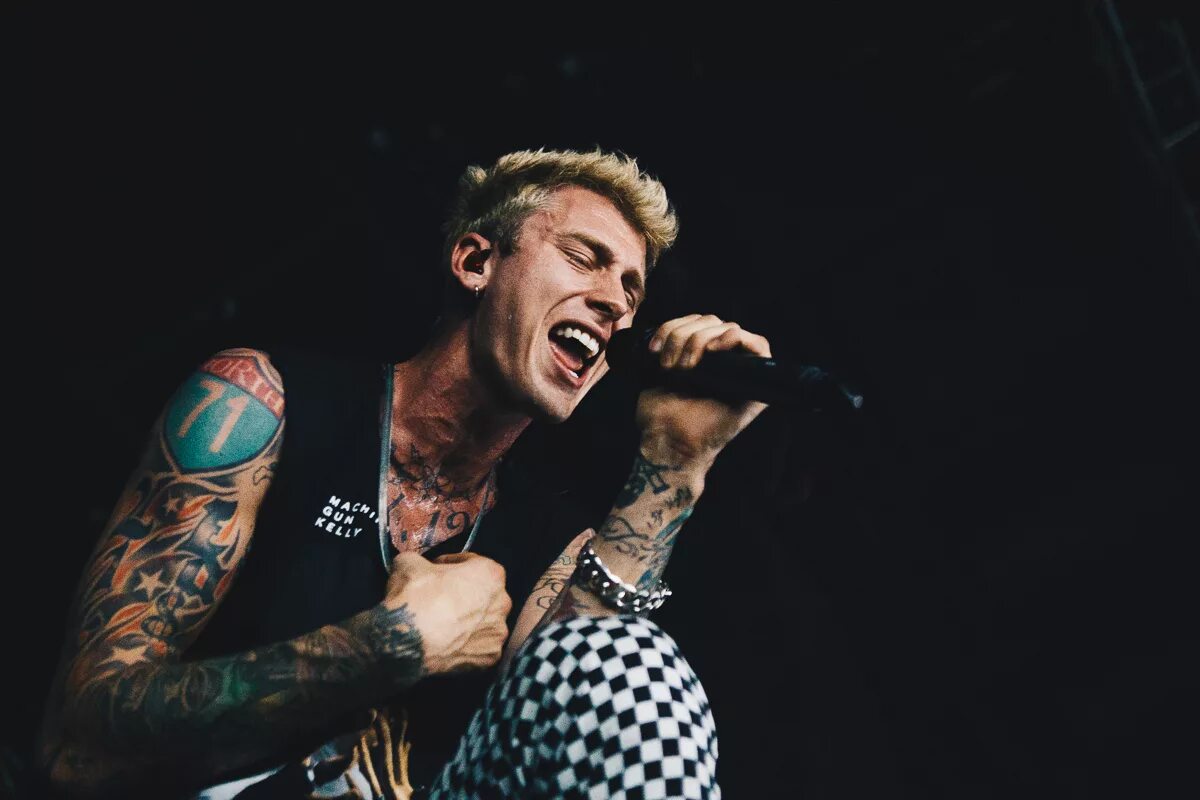 Machine Gun Kelly. Колсон Бэйкер. Machine Gun Kelly Колсон Бэйкер. Machine Gun Kelly MGK. Mgk let me go