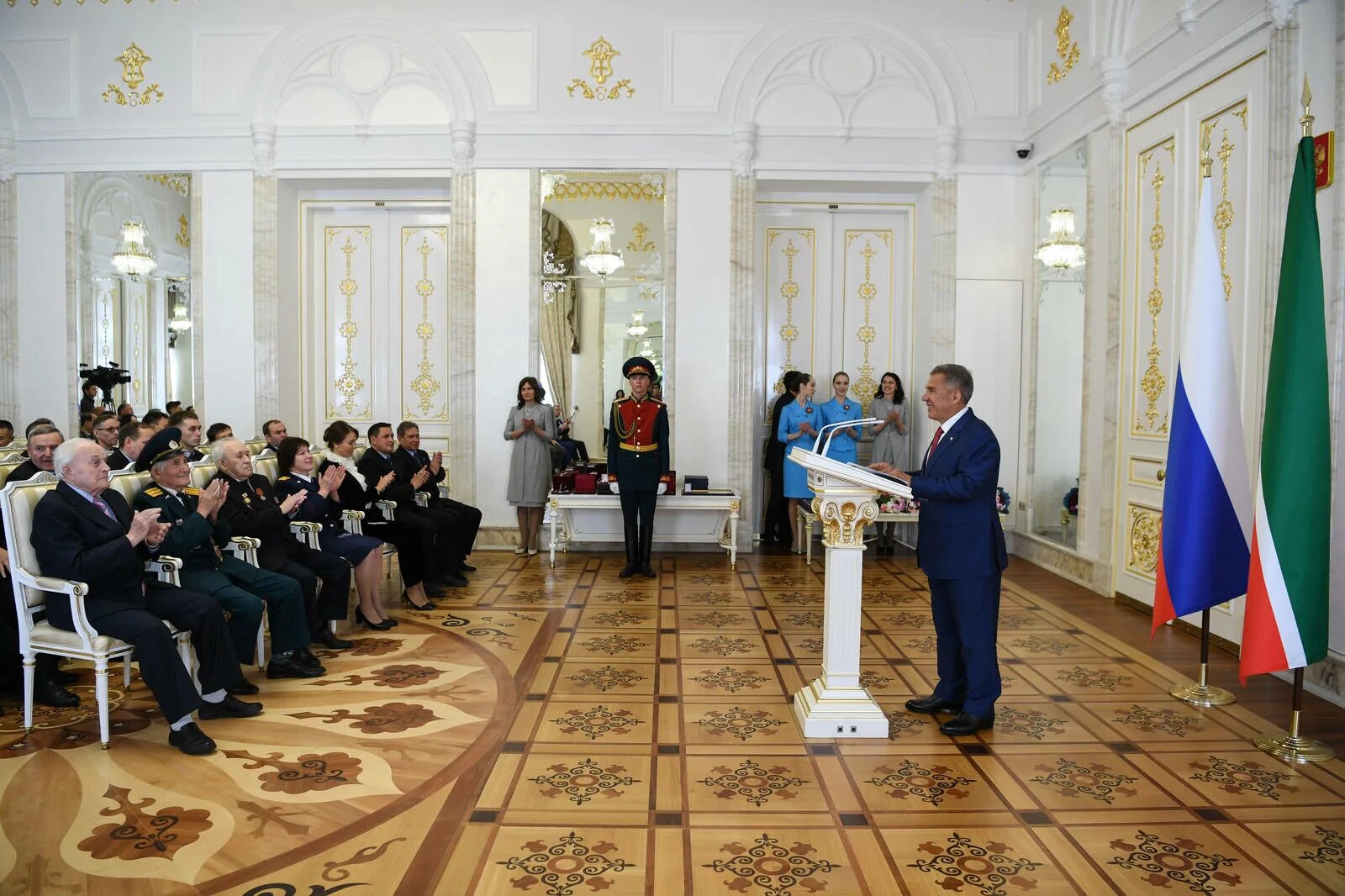 Президентский дворец казань внутри. Формально президентская. Формально президентская. Георгиевский зал инаугурация президента. Формально президентская.