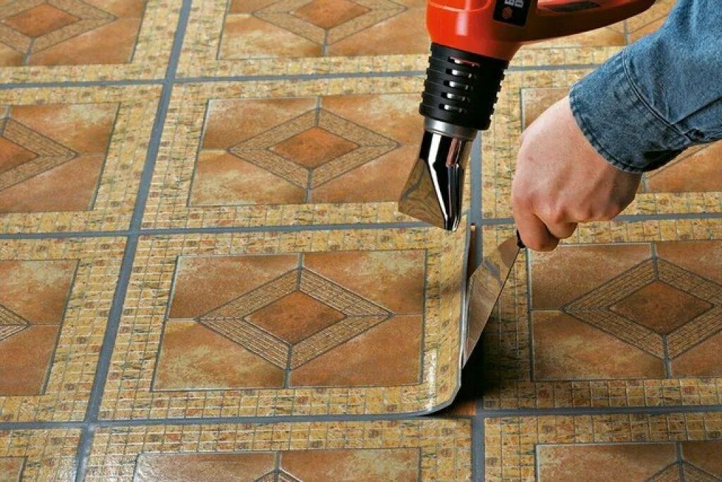 Укладка линолеума на бетонный. Dewalt dwe 315 kt. Демонтировать линолеум. Снятие линолеума. Демонтаж линолеума.