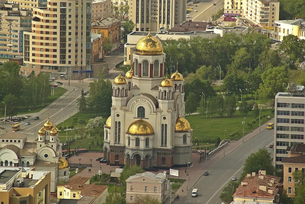 храм во имя всех святых в земле российской просиявших екатеринбург. храм христа спасителя на крови в екатеринбурге. храм христа екатеринбург. храм на крови г екатеринбург. храм романовых в екатеринбурге.