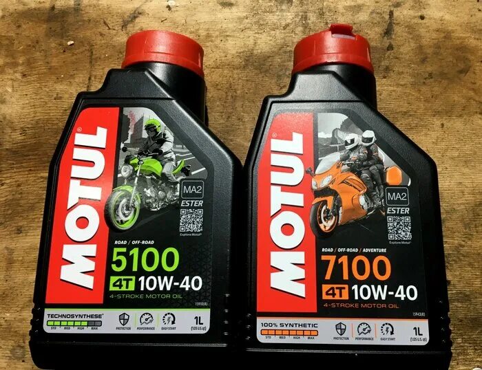 Масло 5100 10w 40. Motul 5100 4t 10w-40. Какого цвета масло мотюль 5100 10w-40. Новый дизайн Motul 5100 10 40.