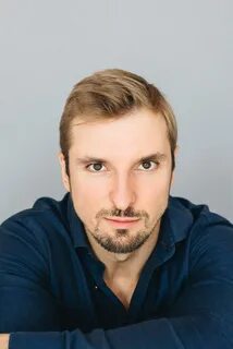 Виноград актер