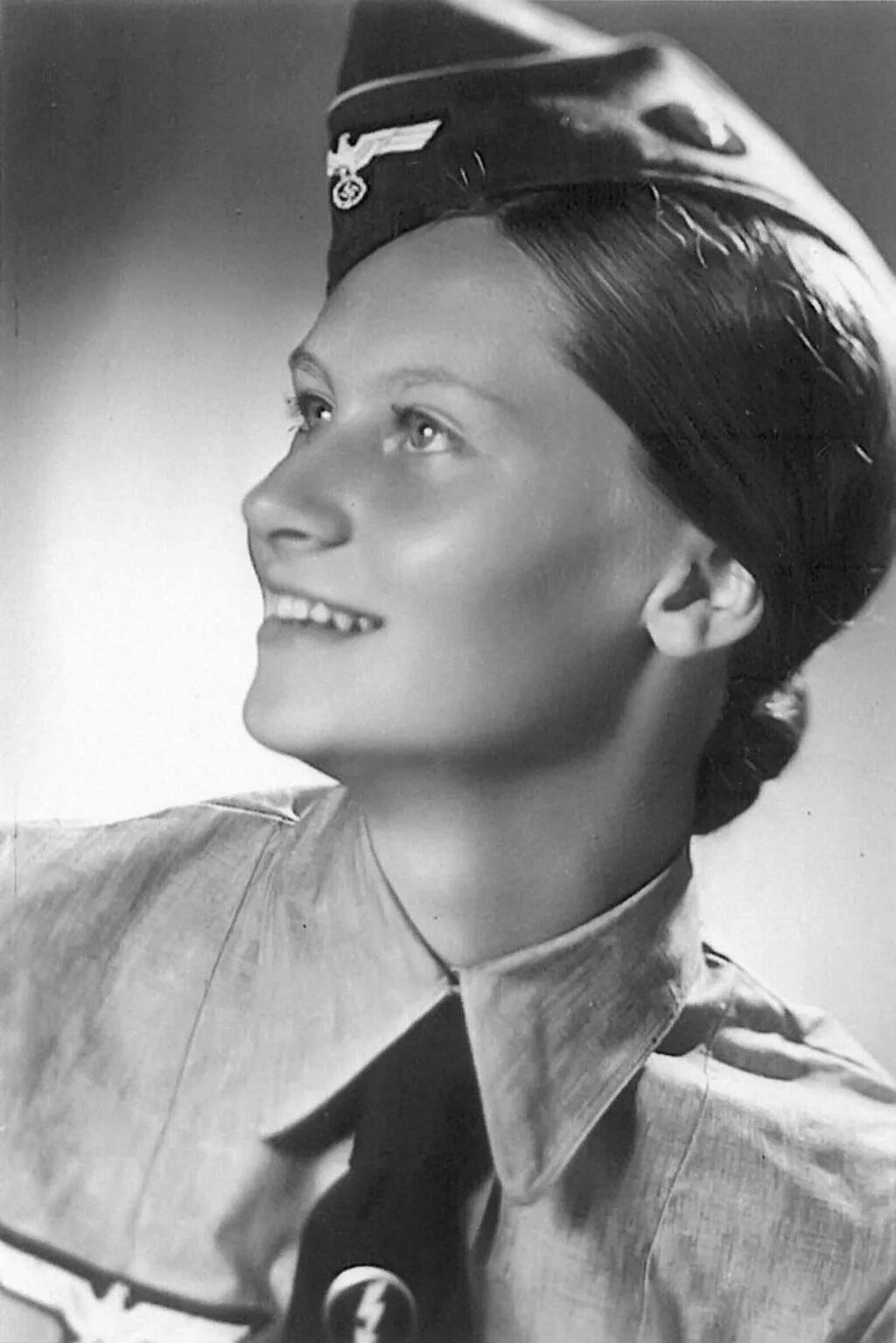 Ханна Райч. Ханна Райч в Люфтваффе. Joan Leslie 1941. Ханна Рейч летчица. Женская сс