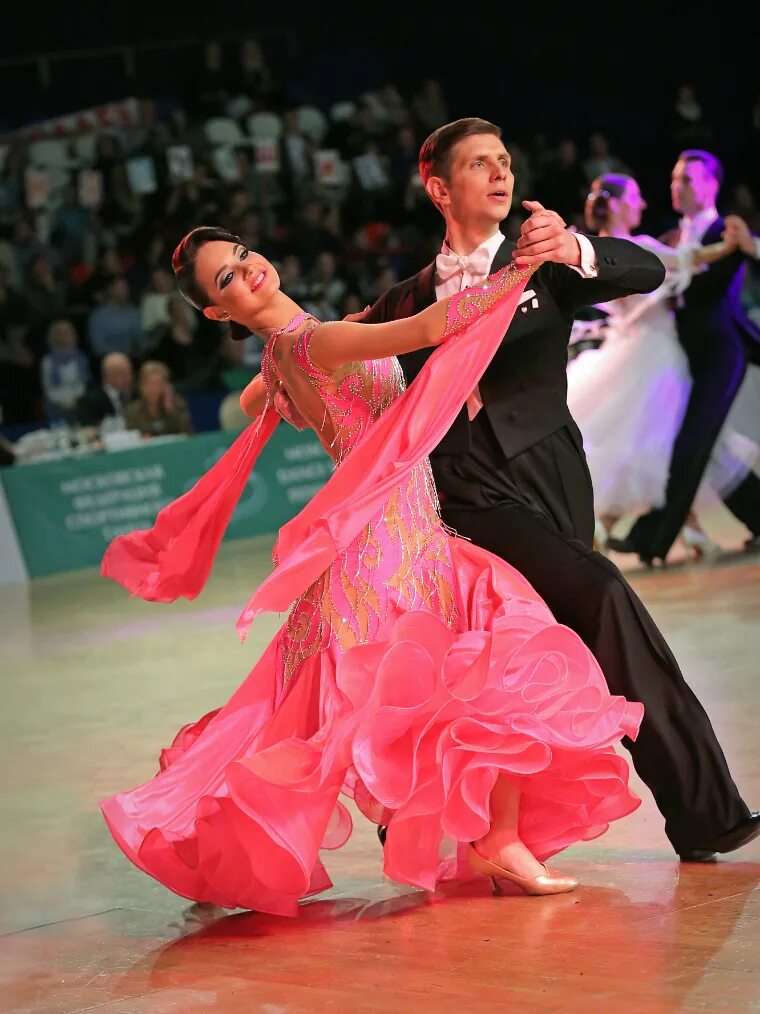 петр поклонцев бальные. педагог по бальным танцам. бальные танцы спб для начинающих. питер максвелл бальные танцы. бальные спортивные танцы мария сокрутницкая.