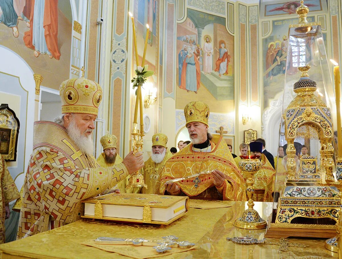 служба в свято михайловском соборе ижевск