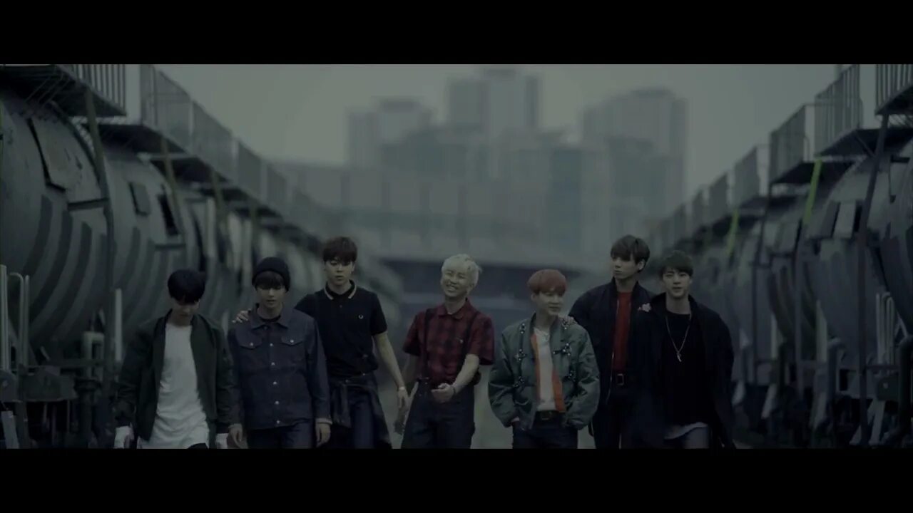Фф второй заход в реку бтс. Эра ран бтс гиф. бтс i need u гиф. эры бтс. bts i need u mv.