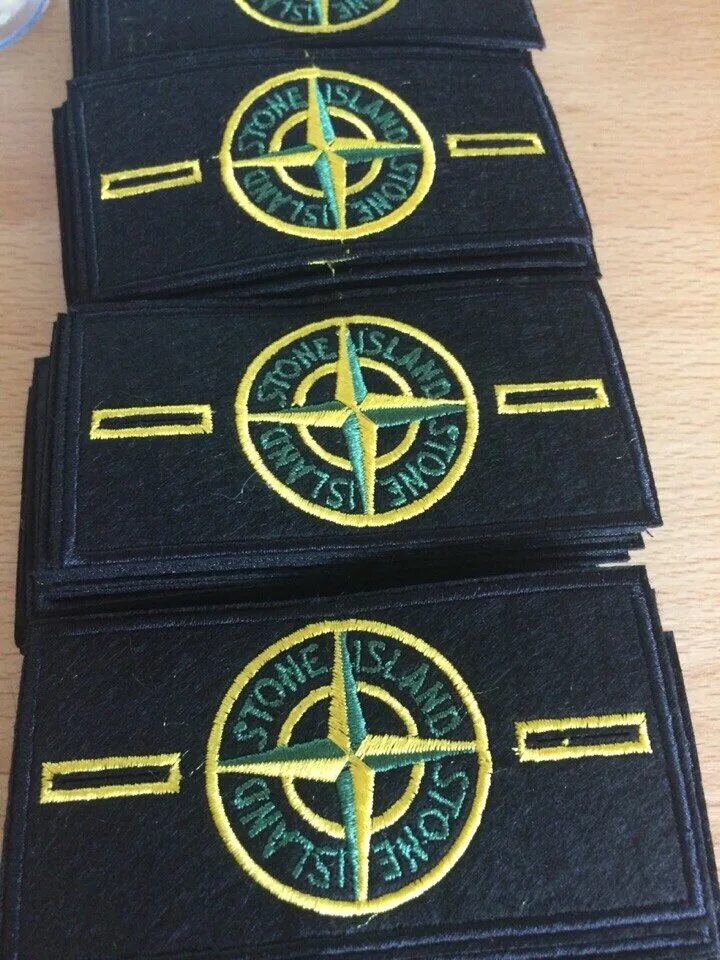 Патчи стоун айленд. Нашивка Stone Island. Stone Island патч. Стоник патч оригинал. Стоун Айленд нашивка.