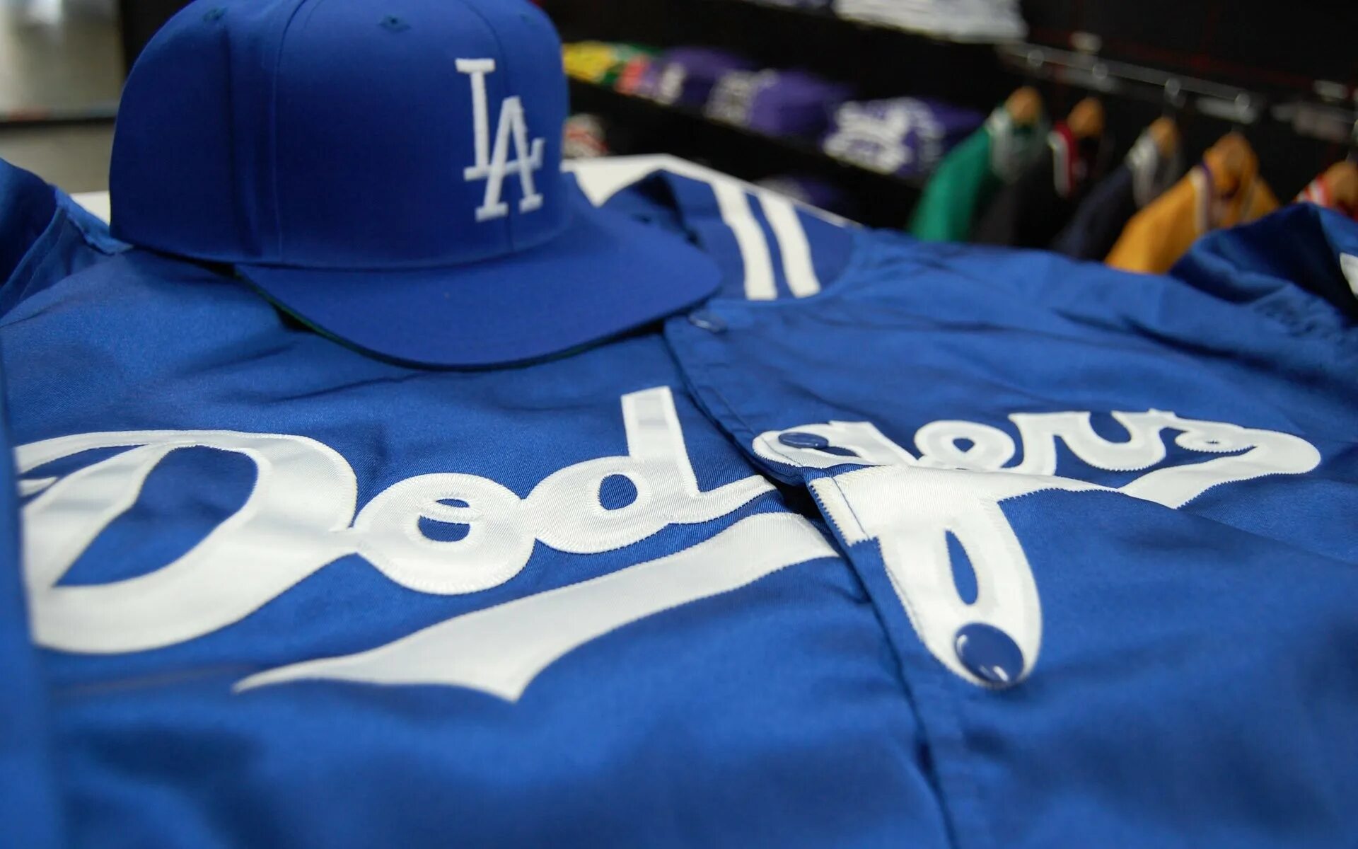 Los angeles dodgers. Лос-Анджелес Доджерс. Лос Анджелес Бейсбол. Dodgers команда. Los Angeles Dodgers спортивные костюмы.