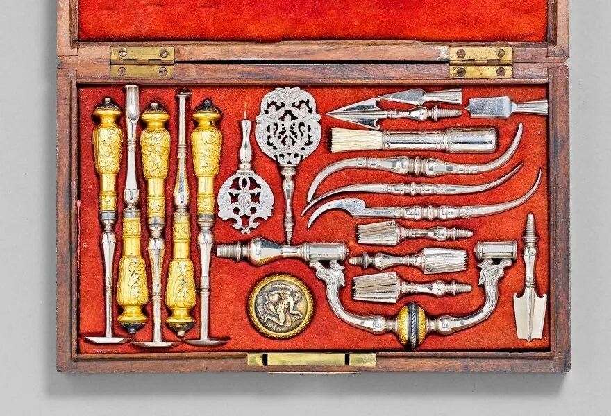 Трепан инструмент для трепанации. Элеватор хирургический инструмент для трепанации черепа. Коловорот хирургический инструмент для трепанации. Элеватор хирургический инструмент для трепанации черепа. Хирургические инструменты для трепанации черепа.