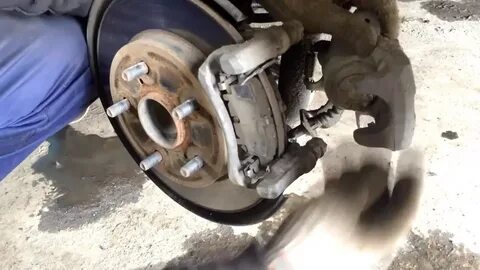 Замена тормозных колодок тойота видео