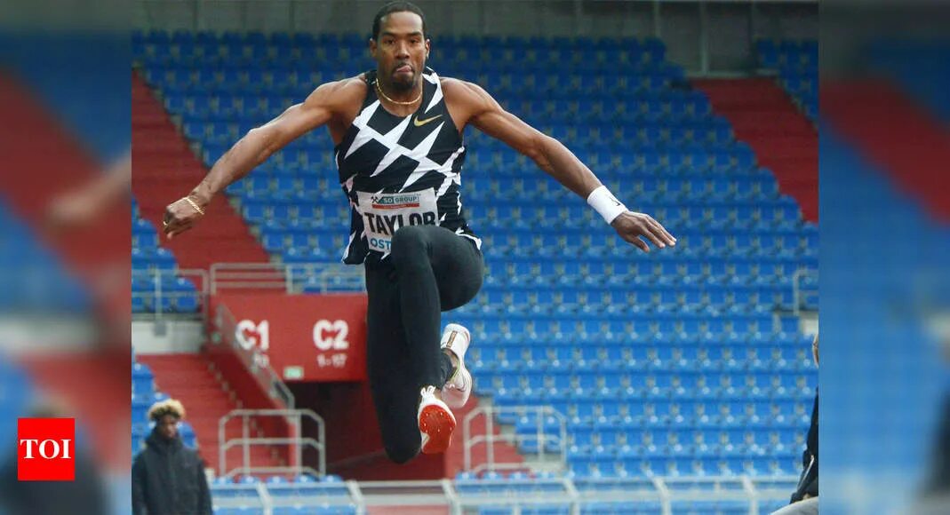 Тройной прыжок в легкой атлетике. Тройной прыжок фото. Тройной прыжок картинки. В прыжке. Тройной прыжок фото.