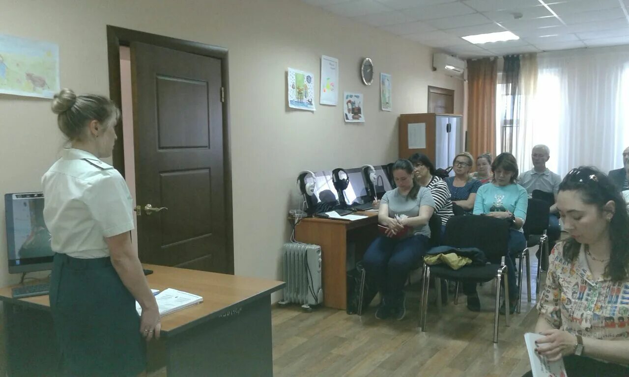 Центр занятости елабуга. Директор центра занятости елабуга. Центр занятости елабуга. Центр занятости елабуга зырянова. Елабуга татарстан ул большая пороховская д 5.